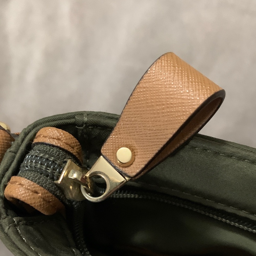 Michael Kors Olive Green Crossbody with Tan Trim - Picture 10 of 14